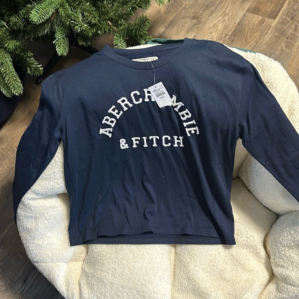 Abercrombie long sleeve Brand New!!!